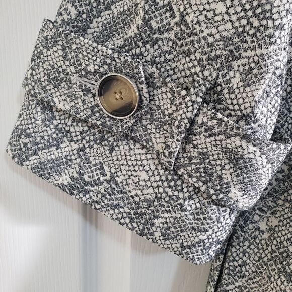 CABi Camille Gray and White Snake Print Overcoat in Size XS - Picture 7 of 10